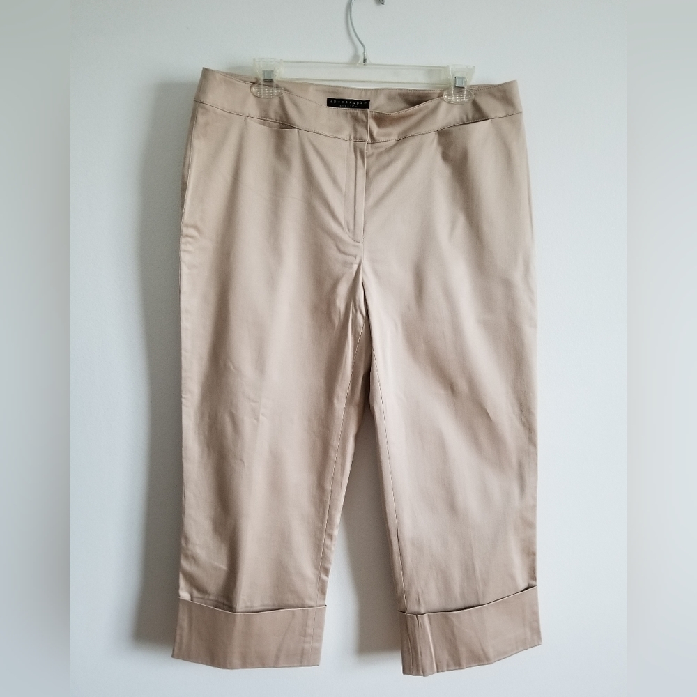 Women's  cropped Apostrophe Cream Pants size 14
